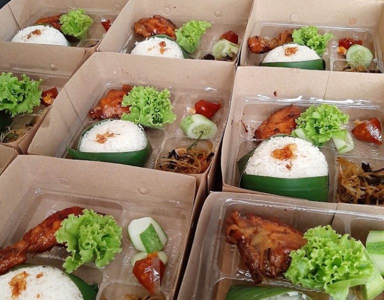 mamoka catering